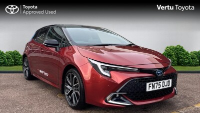 2025 Toyota Corolla 1.8 Hybrid Excel 5dr CVT [Bi-tone] Hybrid Hatchback 5,380 mi photo